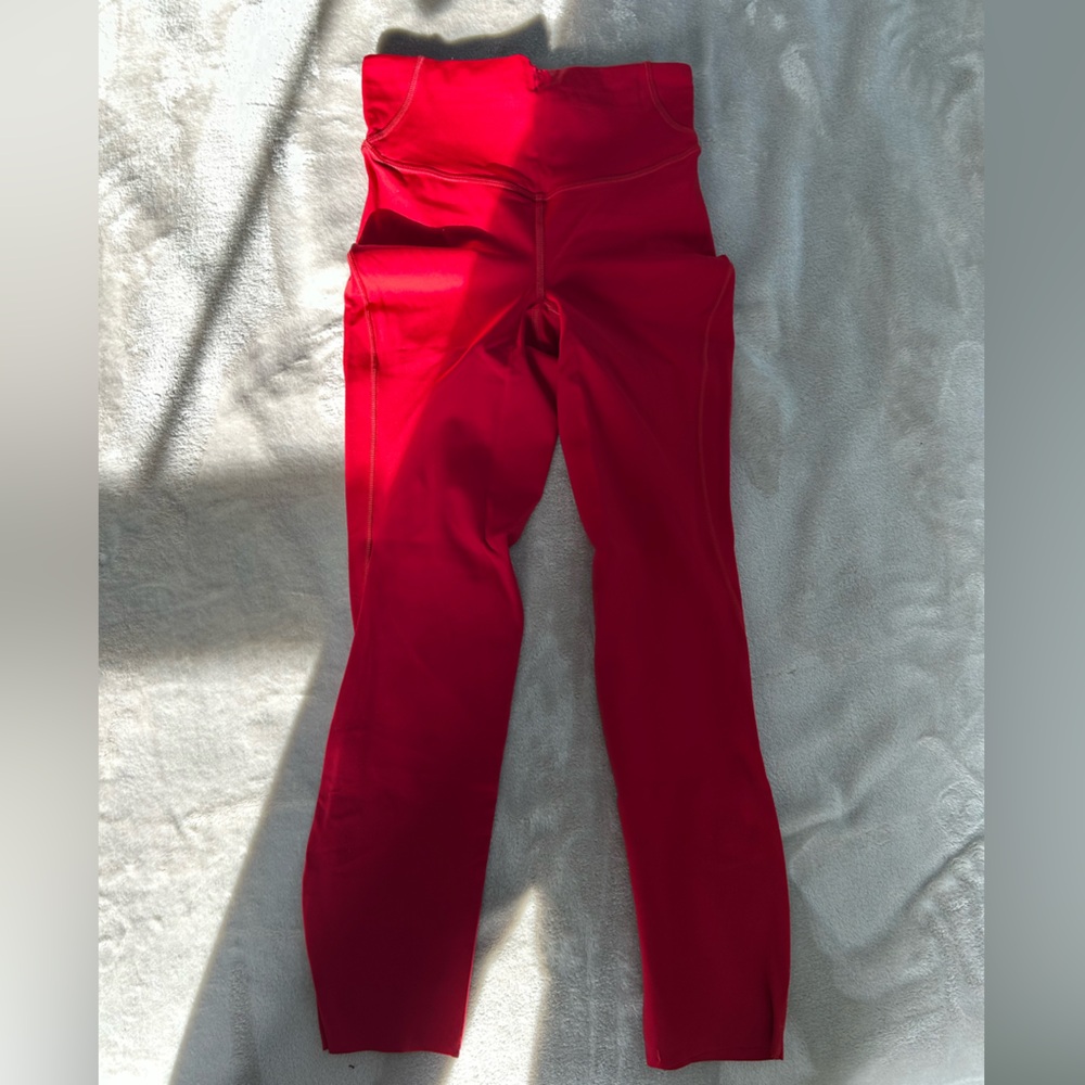 Lululemon Base Pace HR Crop 23” - size 2